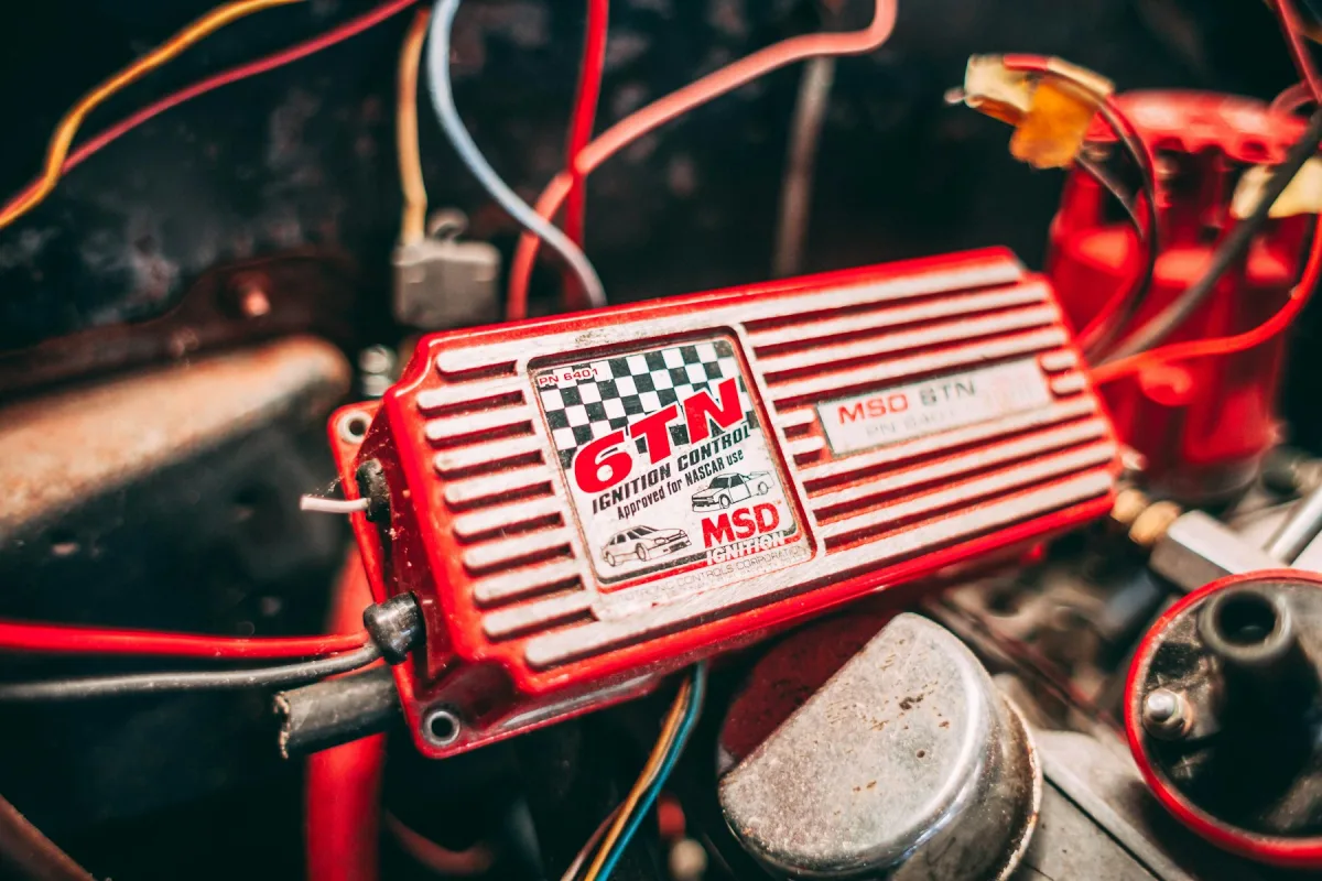 Motor kontrol ünitesi devre kartı yakın plan